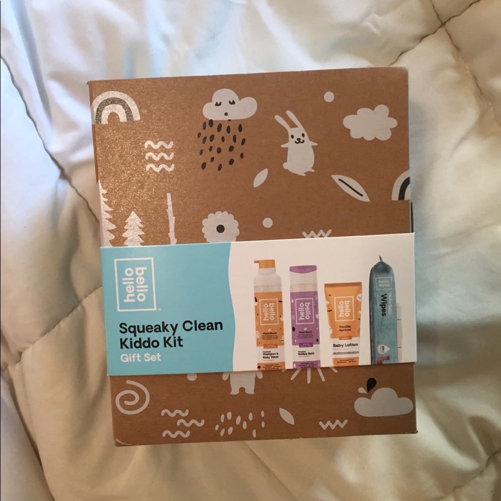 Hello Bello Baby Bath Time Squeaky Clean Gift Set